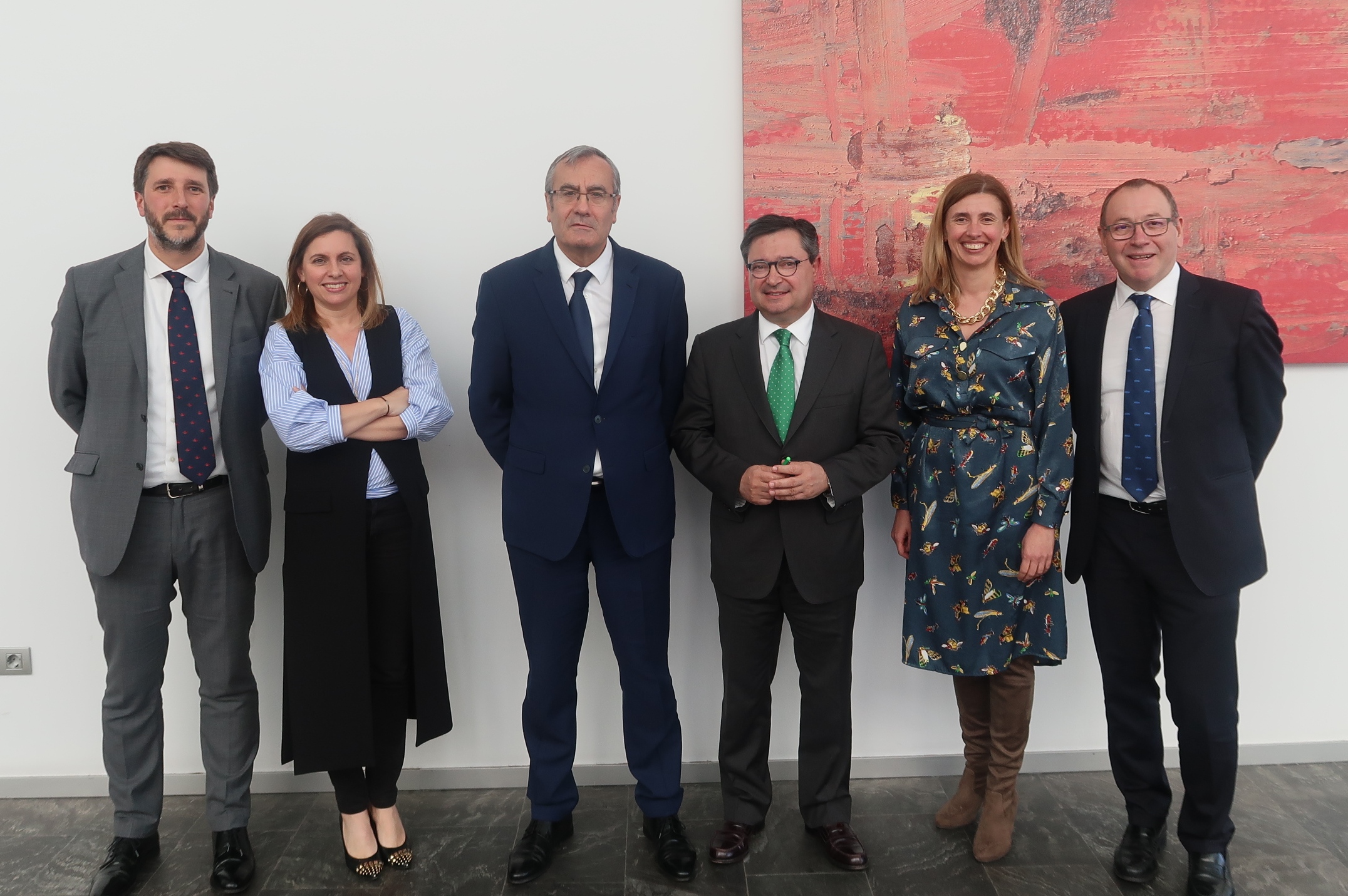 De izq a derecha: Rubén Marín, director de la Autoridad Portuaria de Avilés; Cristina Fanjul, directora del CEEI Asturias; José Llorca, jefe del Área de Innovación de Puertos del Estado; Laureano Lourido, presidente de la Autoridad Portuaria de Gijón; Eva Pando, directora general del IDEPA, y Santiago Rodríguez Vega, presidente Autoridad Portuaria de Avilés